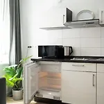 Cosy, Centre Apartment